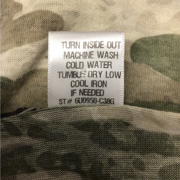 La Mamba Juniors Camo Cross and Crowns with Glitter Graphic Tank - Picture 10 of 15